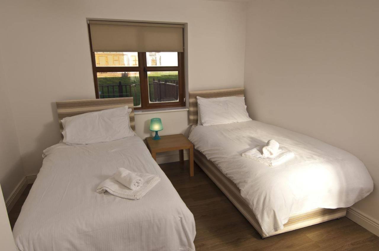 Hookless Holiday Homes Фетард-он-Сі Номер фото
